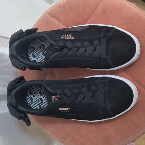 Puma Suede Bow Sneaker Size 7.5 - Picture 3 of 8